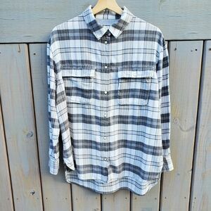 American Eagle Women's Seriously Lived In White/Gray Plaid Flannel Sz. S EUC